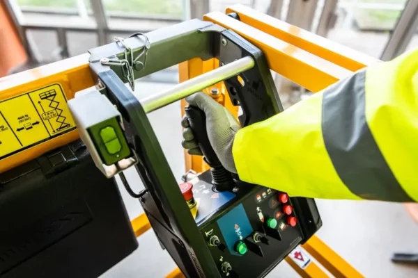 მაკრატელა ამწე კალათა Haulotte Compact 10